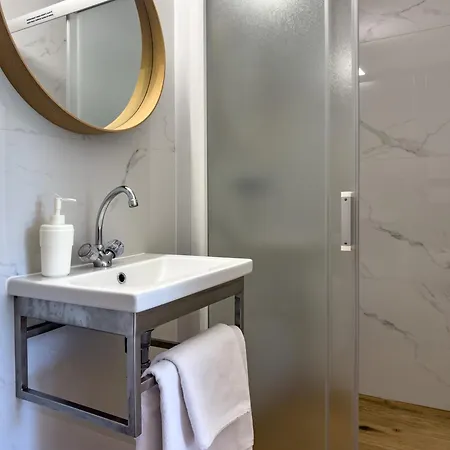 לינה וארוחת בוקר Cykas